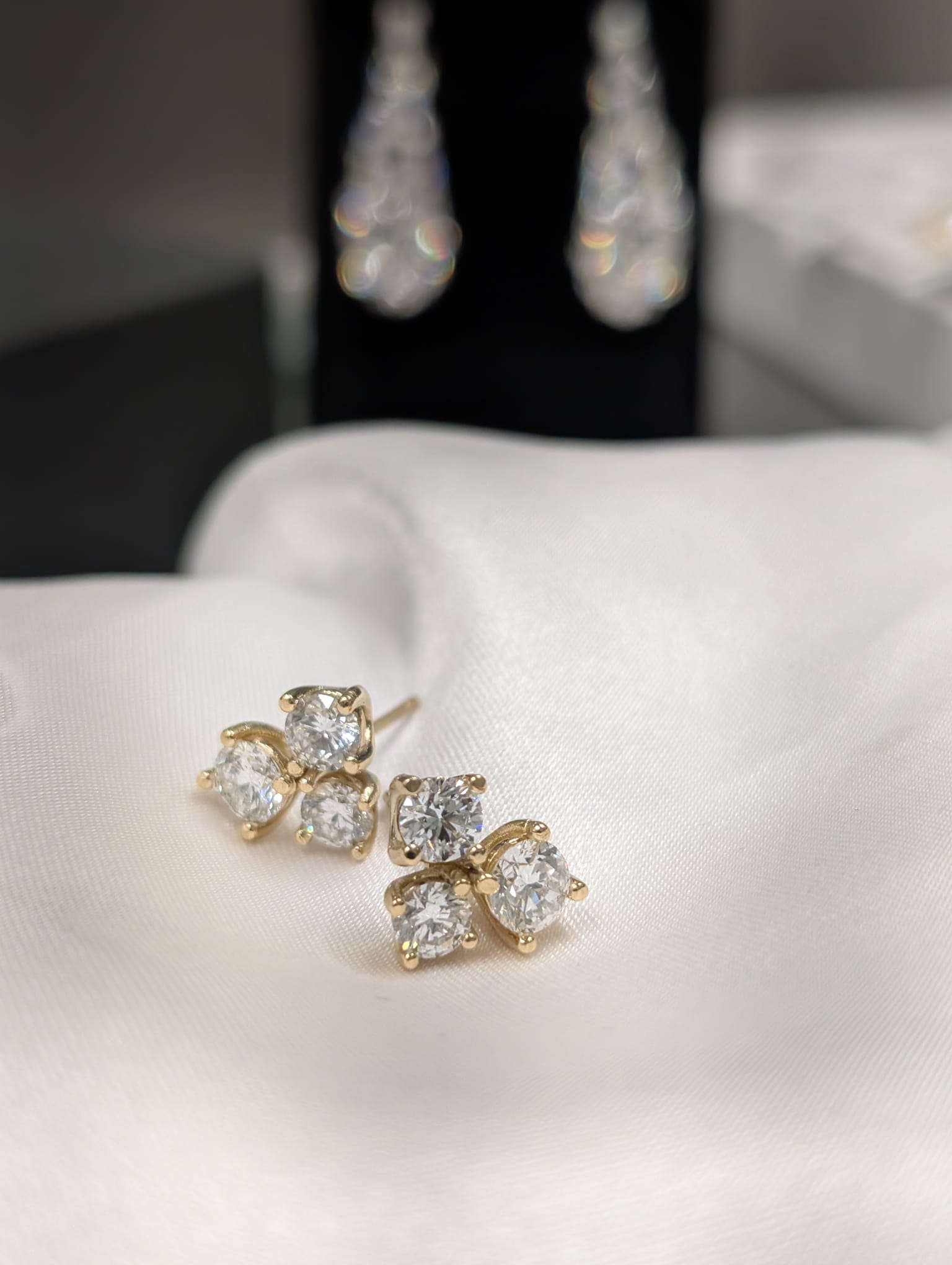 Lumi�re Blossom Diamond Stud Earring image 10