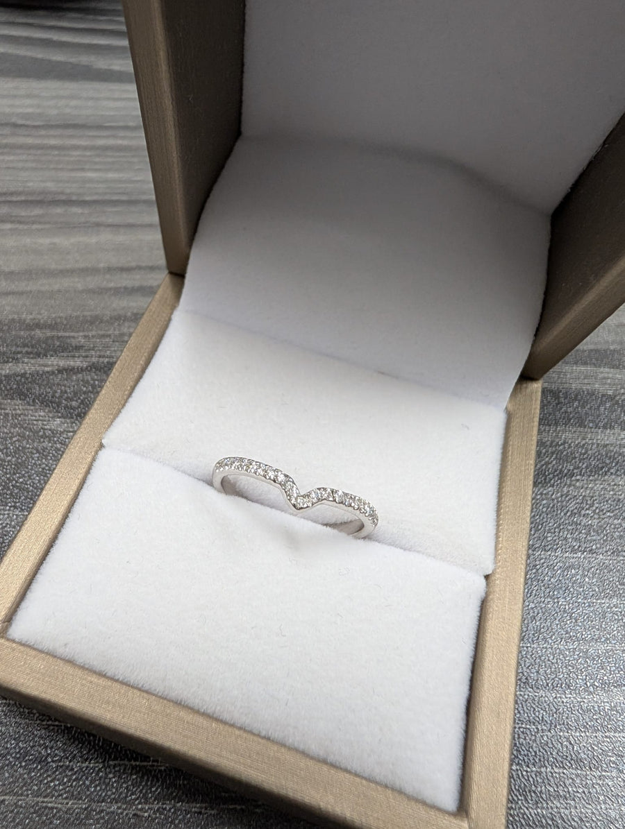 V Shape Chevron Style Diamond Ring