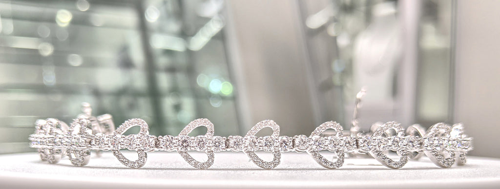 Tennis Bracelet with Diamond Heart & Round Diamond in 14kt White Gold image 5