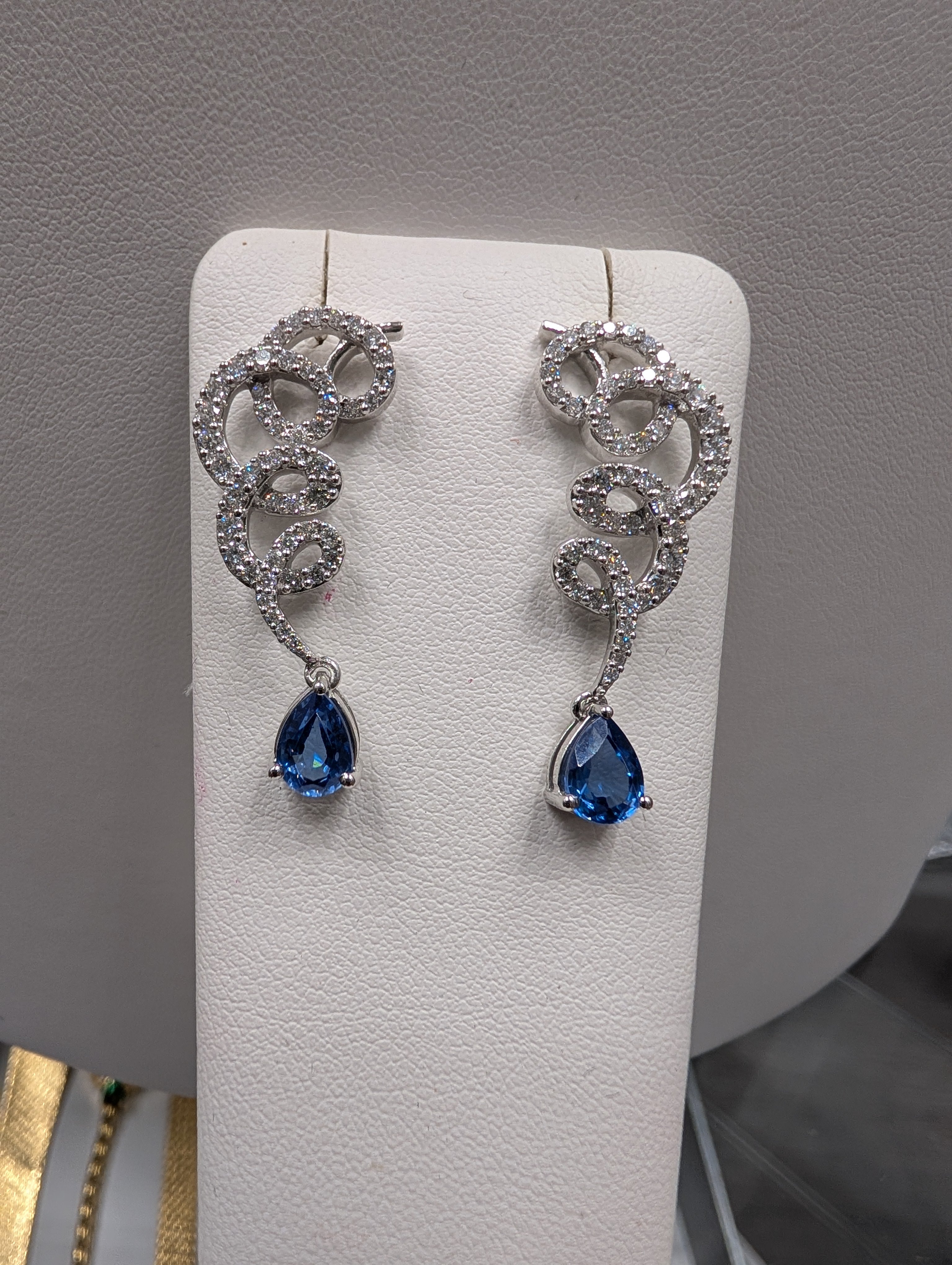 Pear Swirl Dangle Earring image 3