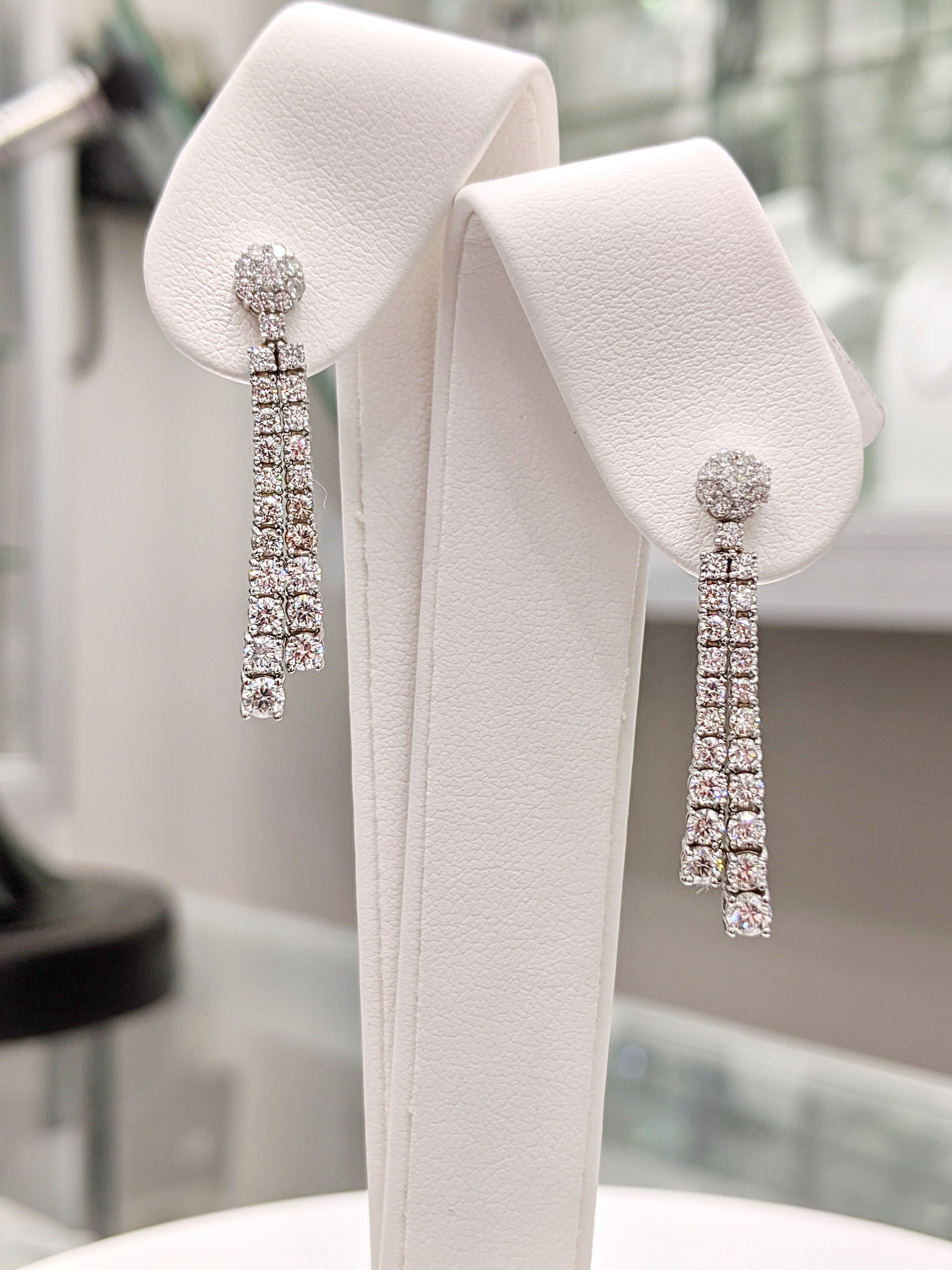 Drop Earring with graduating Diamond image 3
