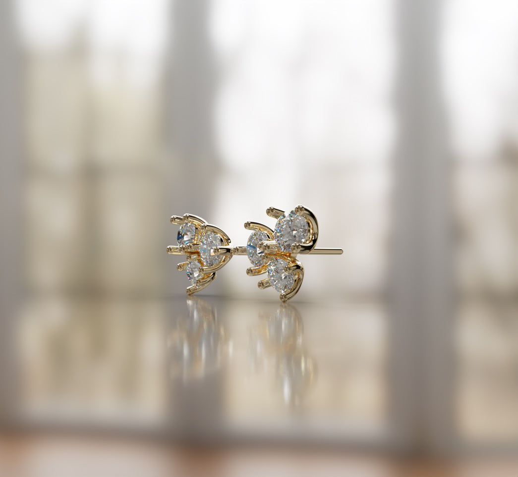 Lumi�re Blossom Diamond Stud Earring image 6