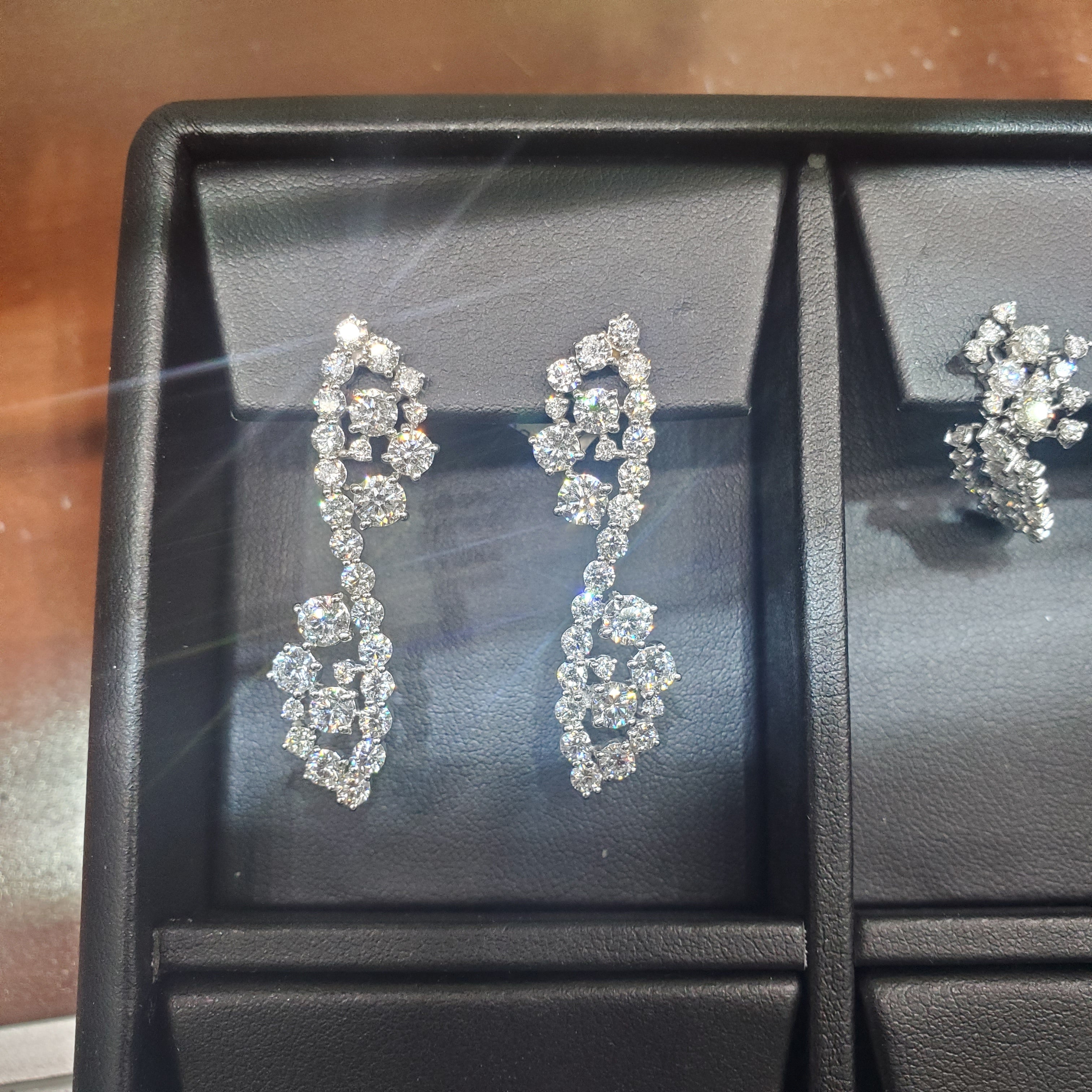 Cluster Diamond Earring image 0