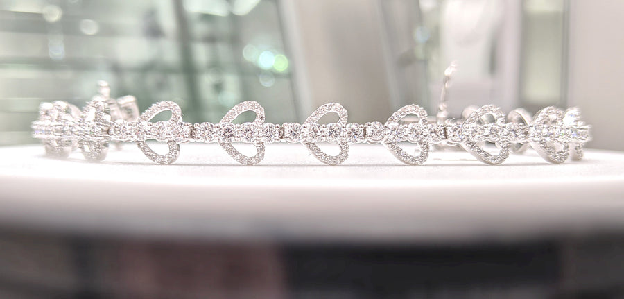 Tennis Bracelet with Diamond Heart & Round Diamond in 14kt White Gold