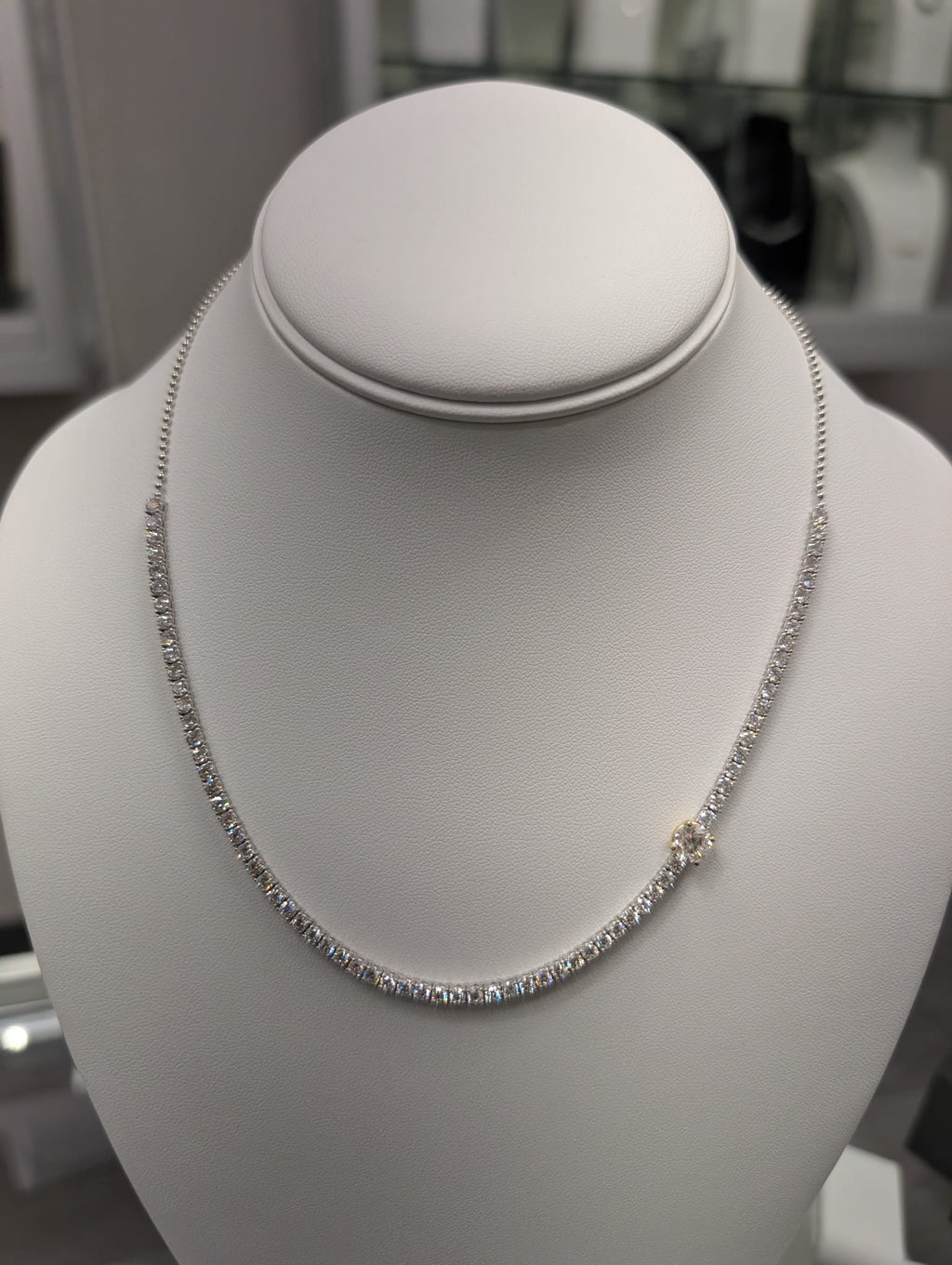 7 pointers with 1ct Round Diamond Tennis Necklace image 0