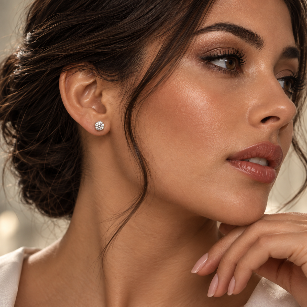 Round Diamond Solitaire Stud Earring