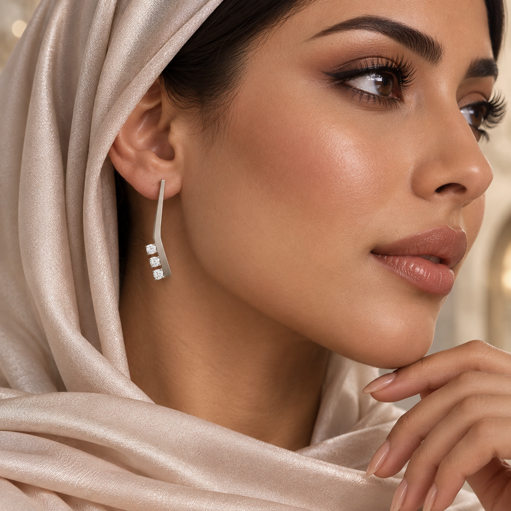 Solid Curved Diamond Earring
