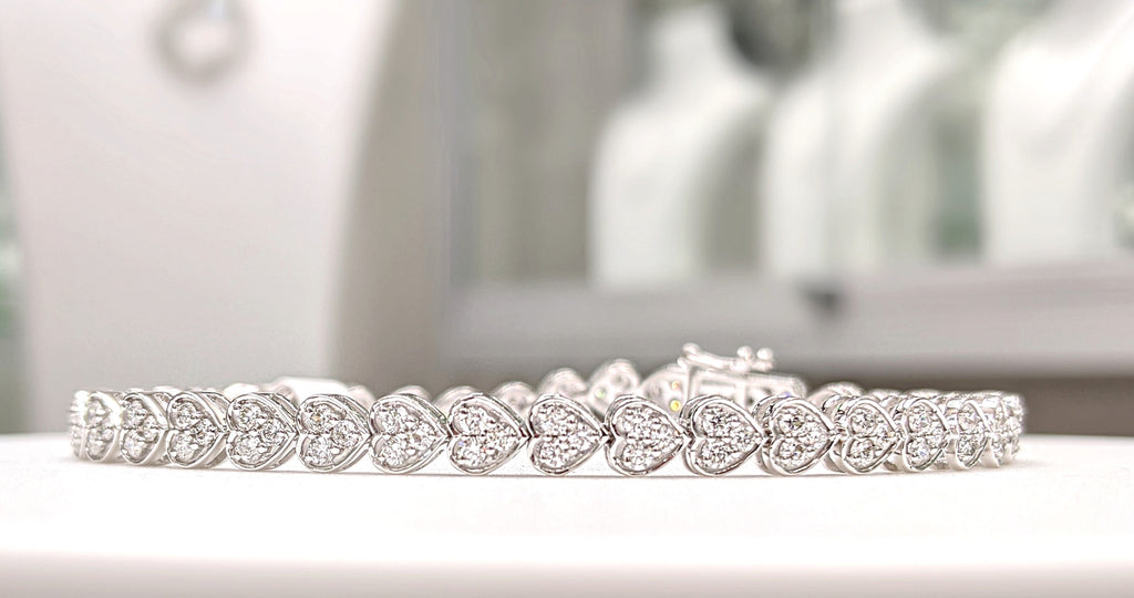 Tennis Bracelet Heart shape with round Diamond in 14kt White Gold image 0