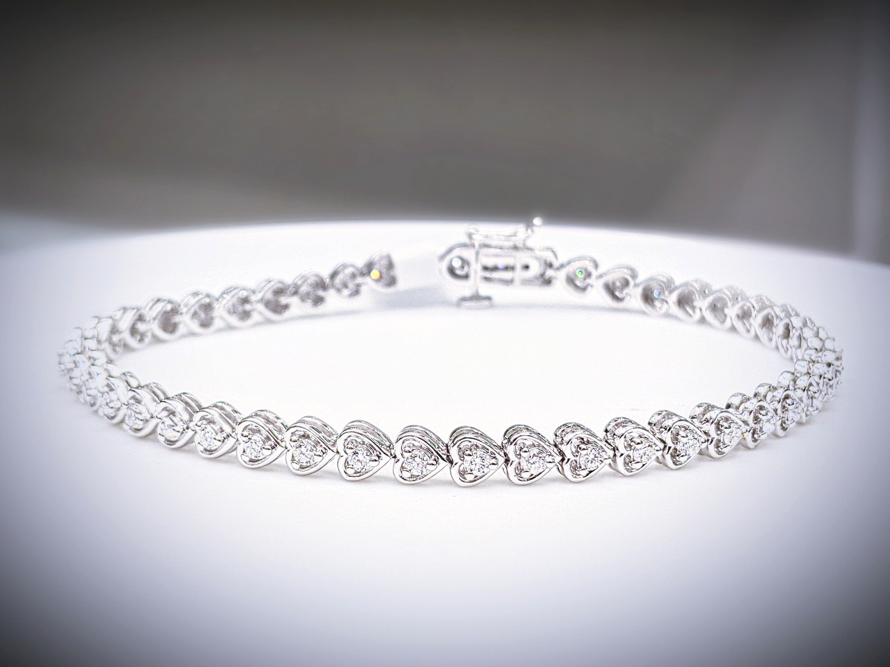 Tennis Bracelet Heart Shape with Round Diamond image 2