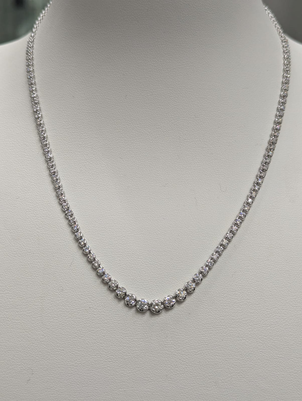 15 pts Center Bezel Diamond Tennis Necklace image 4
