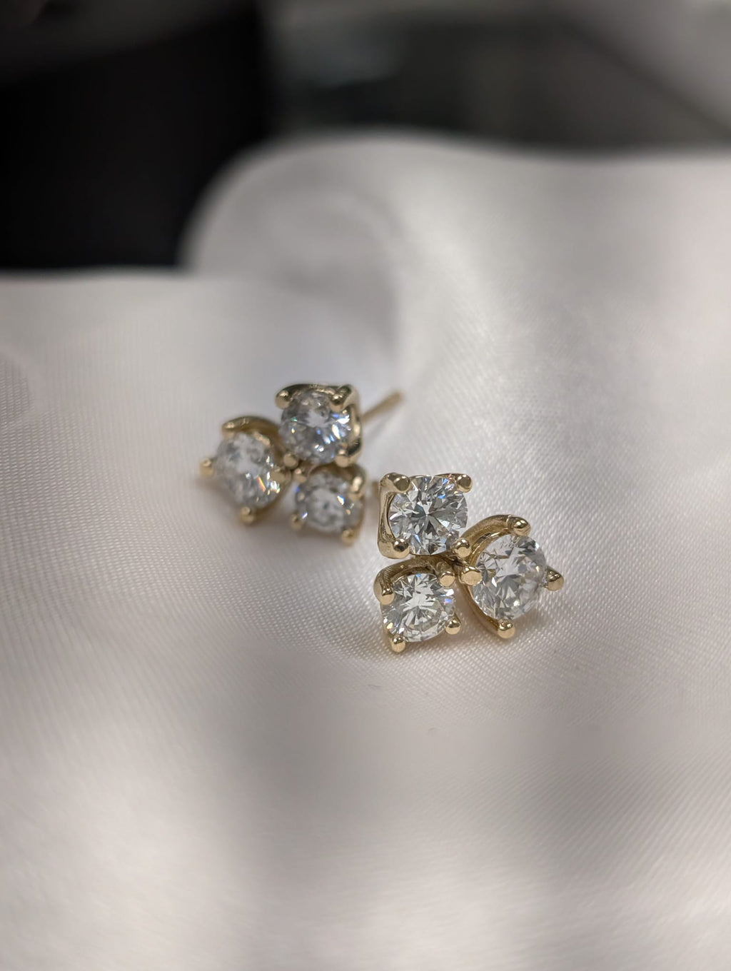 Lumi�re Blossom Diamond Stud Earring image 0