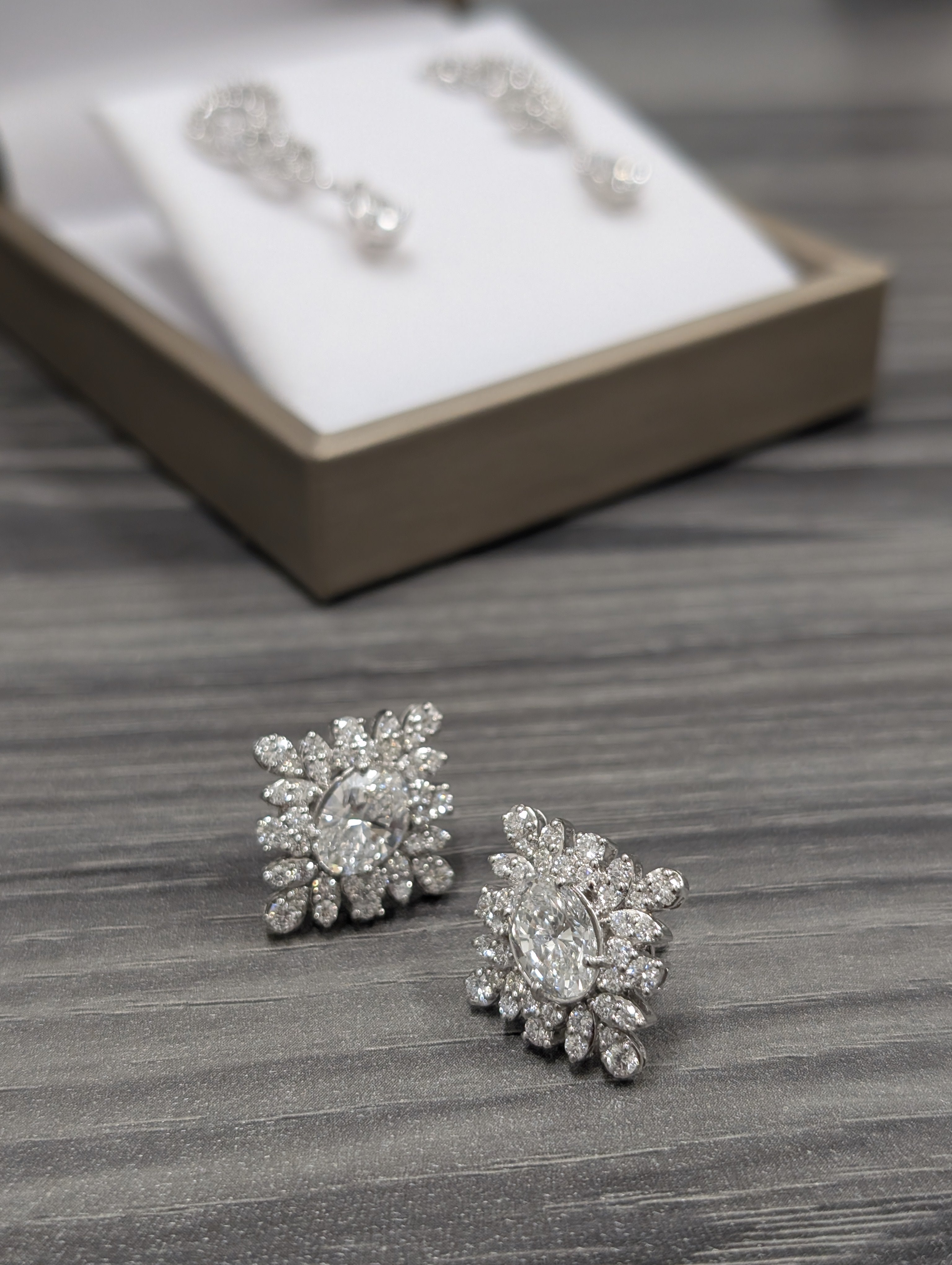 Oval Center Cluster Floral Stud Earring image 4